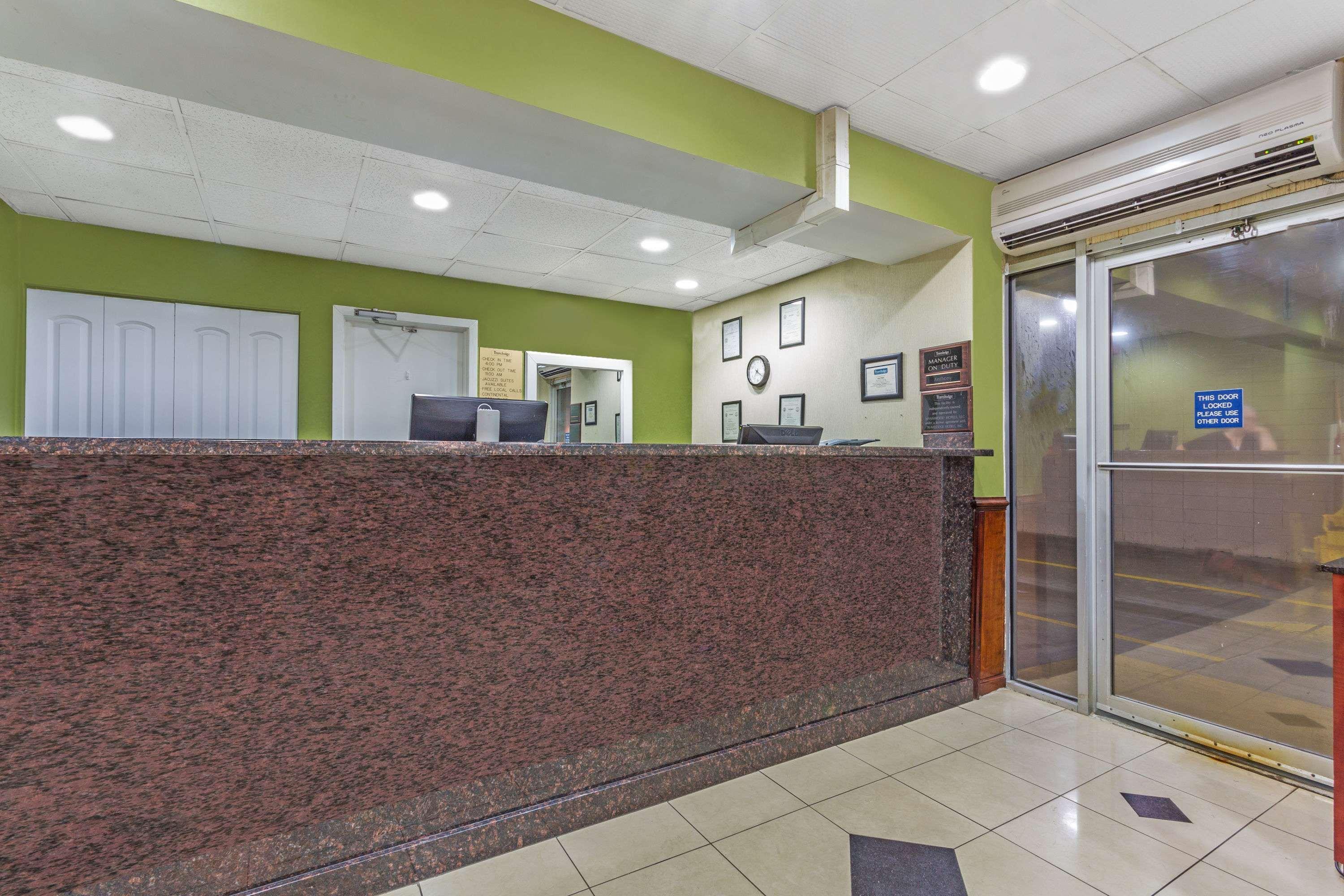 Travelodge By Wyndham Suites Virginia Beach Oceanfront Dış mekan fotoğraf