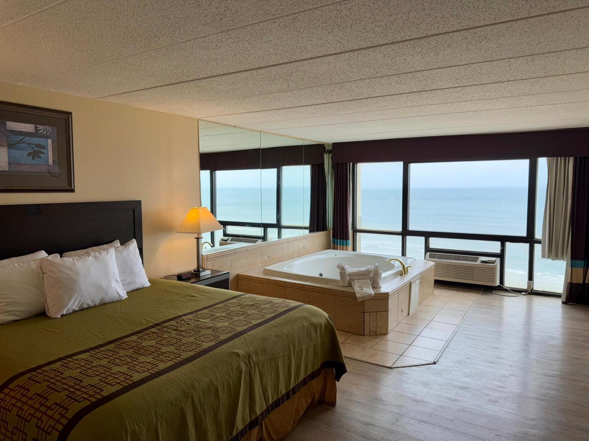Travelodge By Wyndham Suites Virginia Beach Oceanfront Dış mekan fotoğraf
