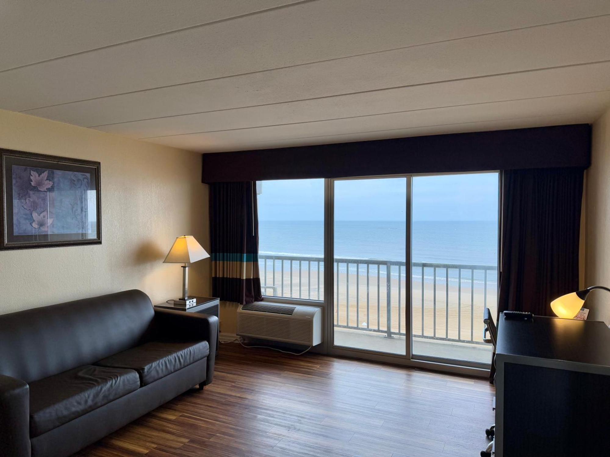 Travelodge By Wyndham Suites Virginia Beach Oceanfront Dış mekan fotoğraf